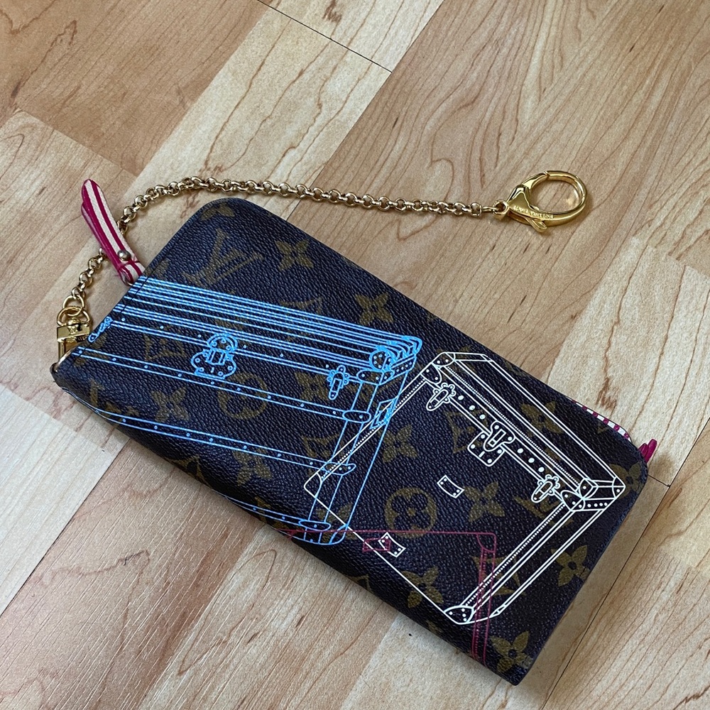 Patterned Canvas Wallet With Chain - image 1